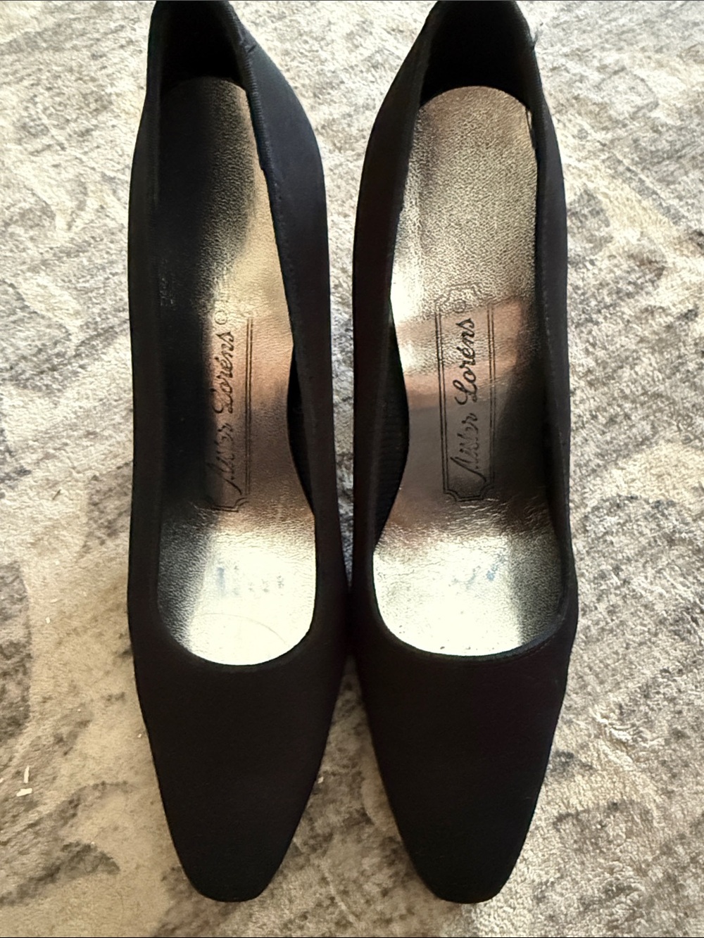 Mister Lorenz Black Womens Classic Pointed-Toe Pumps